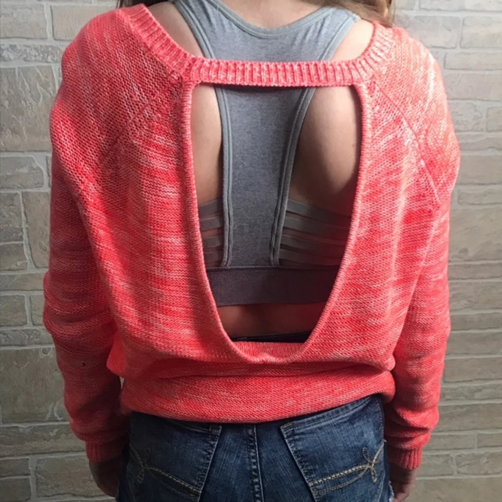 Open Back Sweater - Picture 4 of 4